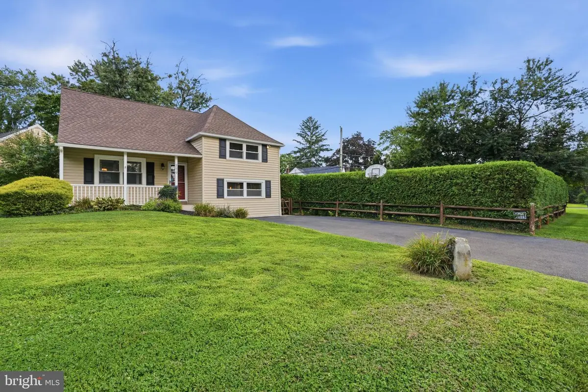2570 Rosewood Ave, Abington, PA 19001 - #1