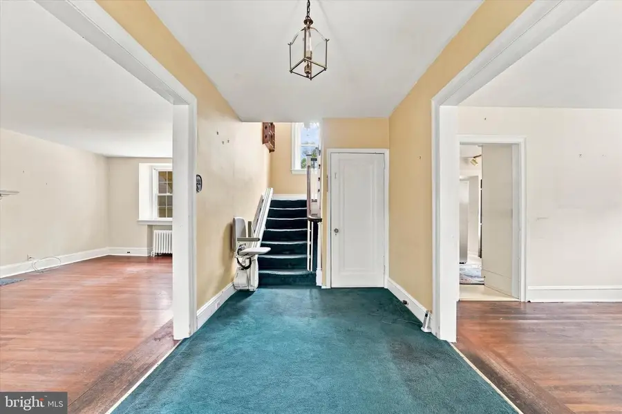 429 Levering Mill Rd, Bala Cynwyd, PA 19004 - #2