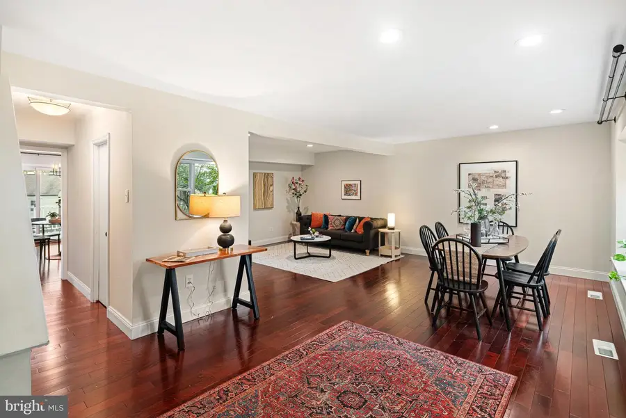 206 Birch Dr, Lafayette Hill, PA 19444 - #2
