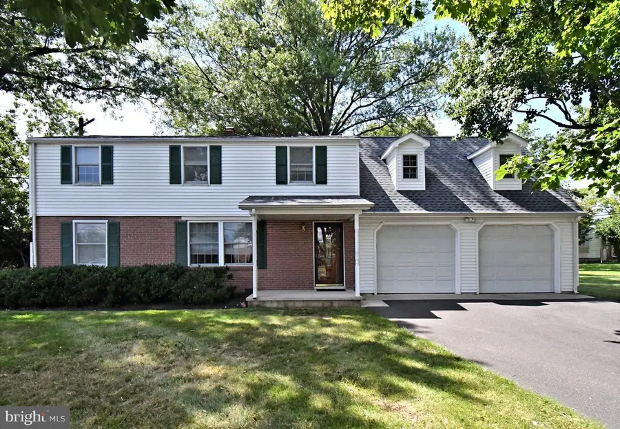 124 Church Rd, North Wales, PA 19454 - #3