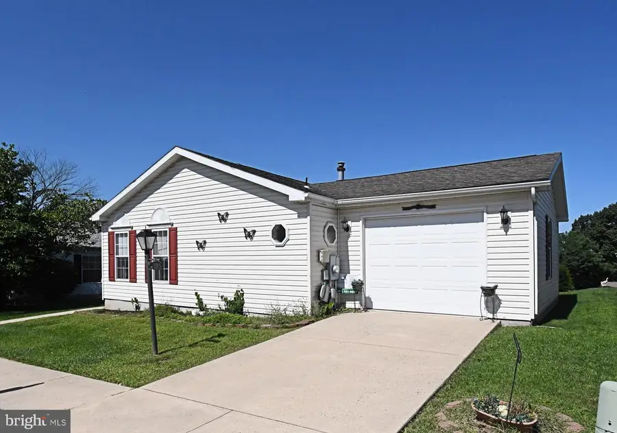 1047 Scenic View Dr, Schwenksville, PA 19473 - #3