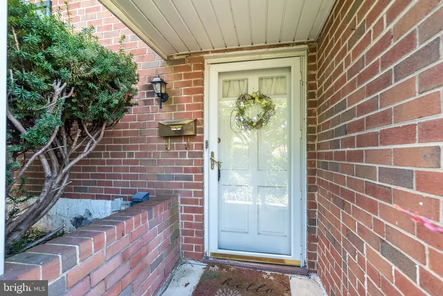 716 Springdell Rd, King Of Prussia, PA 19406 - #2