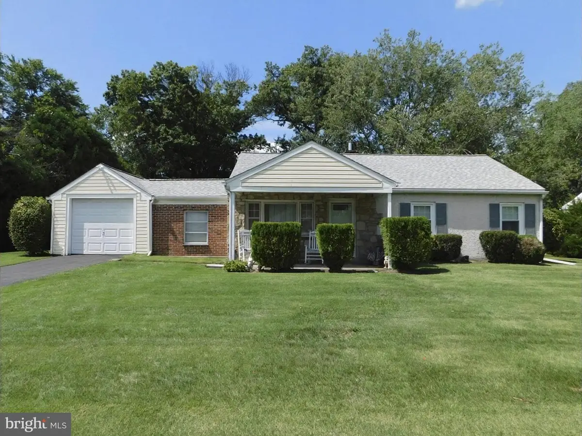 965 Wayfield Dr, West Norriton, PA 19403 - #1