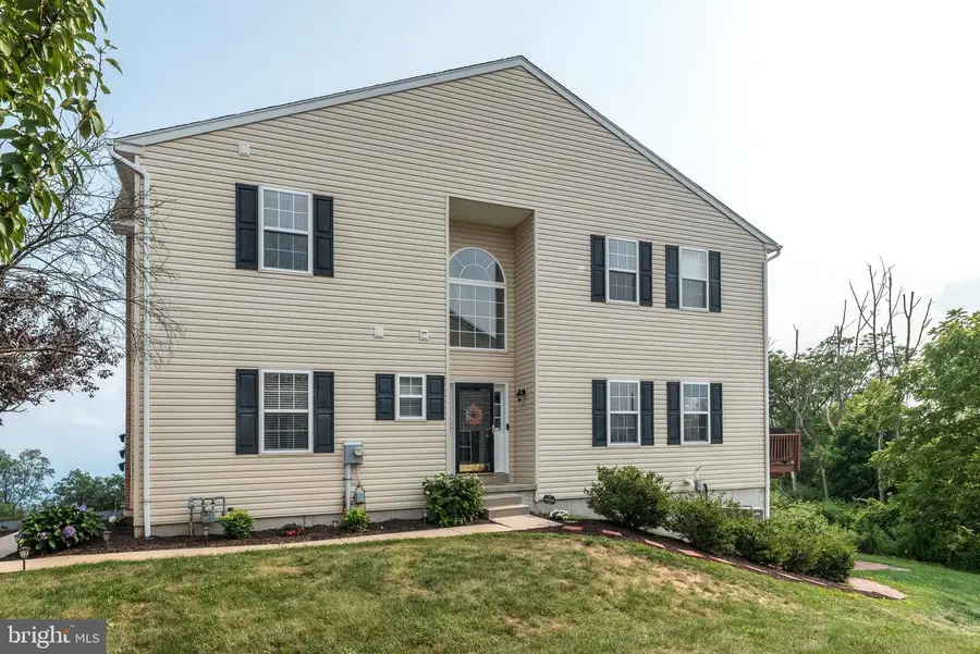 85 Green View Dr, Pottstown, PA 19464 - #3