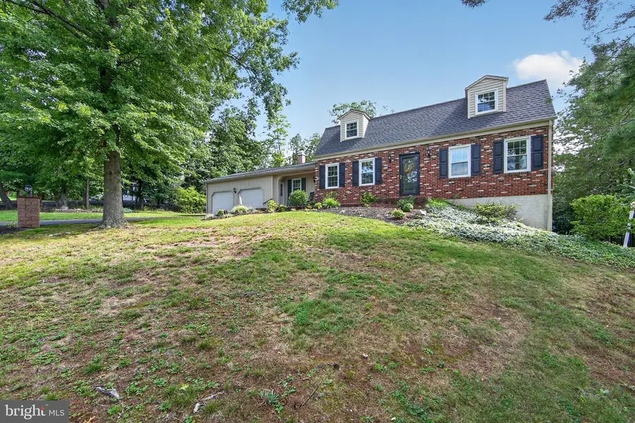 809 Gabriel Ct, Pottstown, PA 19464 - #2