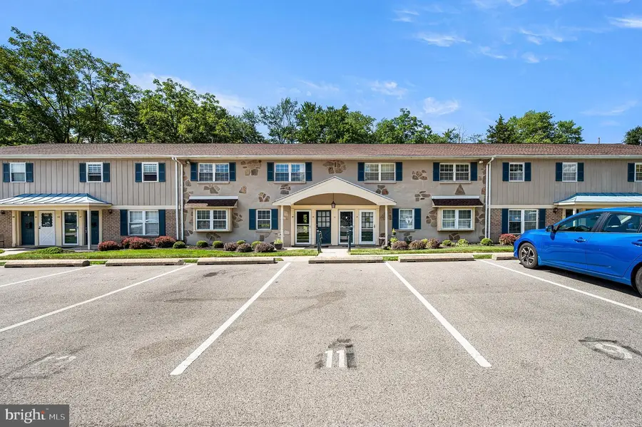 11 Wexford Dr, North Wales, PA 19454 - #2