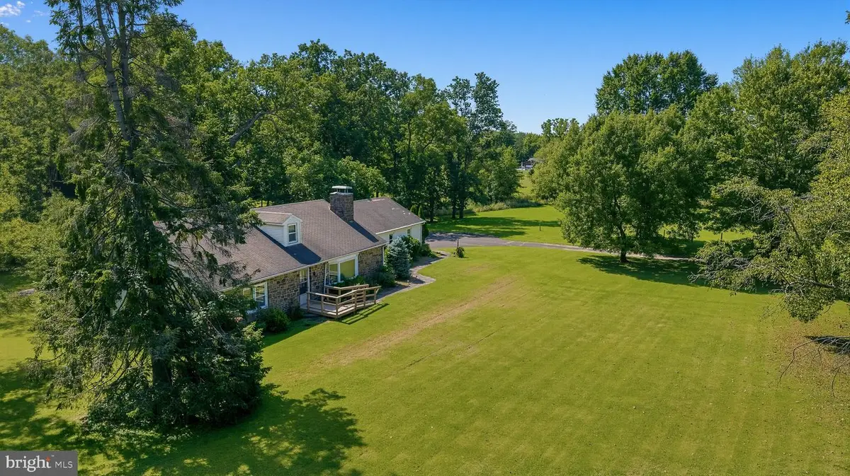 456 Collegeville Rd, Collegeville, PA 19426 - #1
