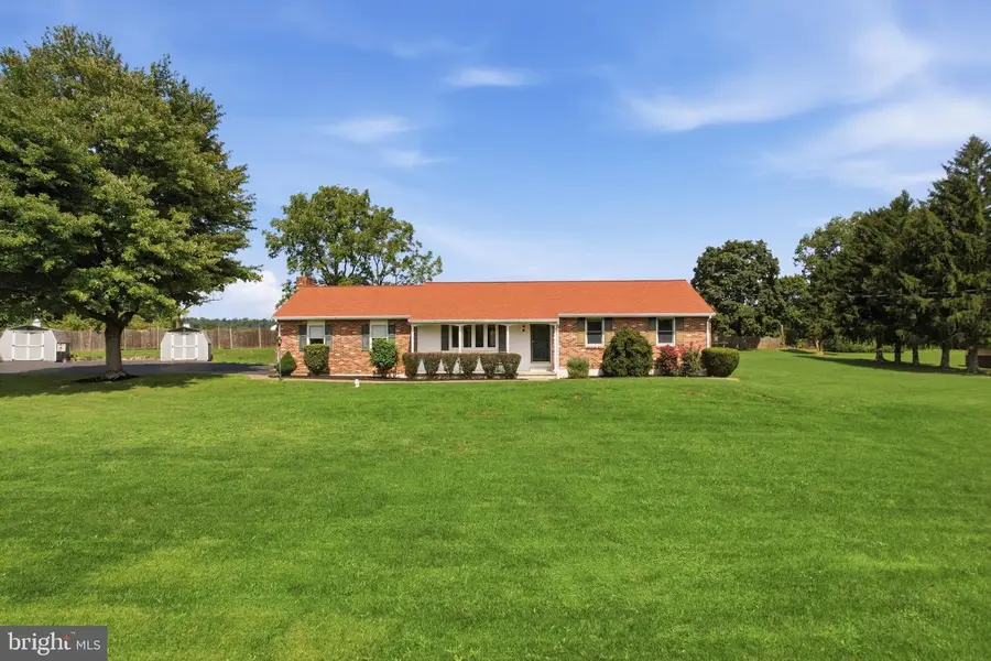 2199 Warner School Rd, East Greenville, PA 18041 - #2