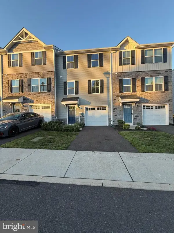 110 Van Fleet Cir, SANATOGA, PA 19464