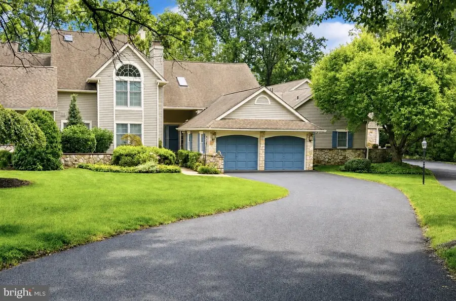1785 Oak Hill Dr, Huntingdon Valley, PA 19006 - #2