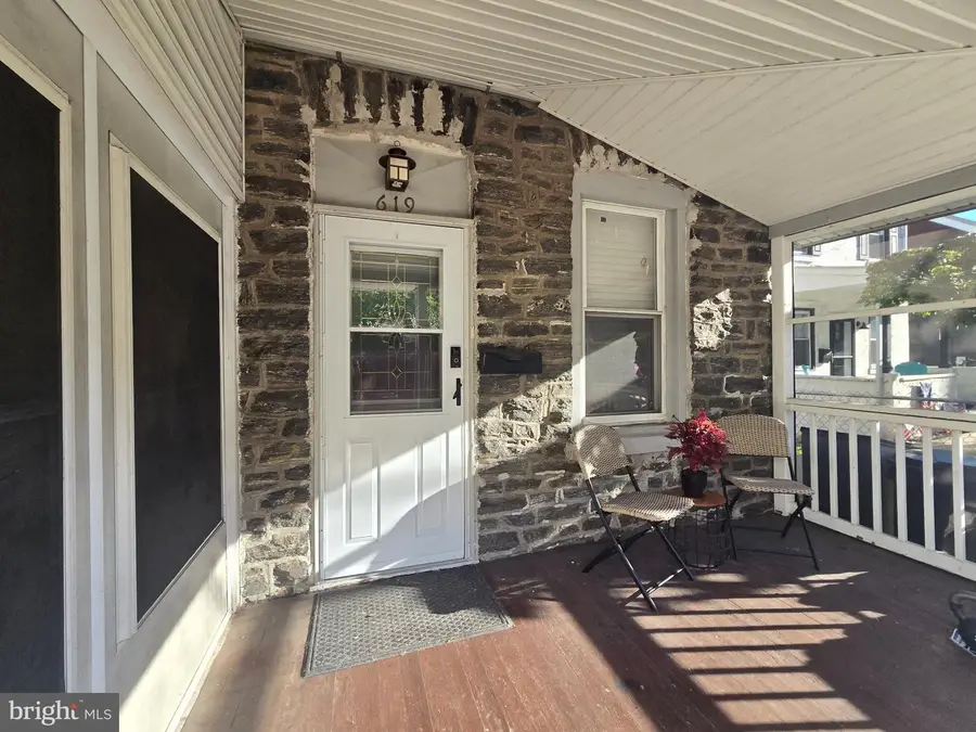619 Ford St, Conshohocken, PA 19428 - #3