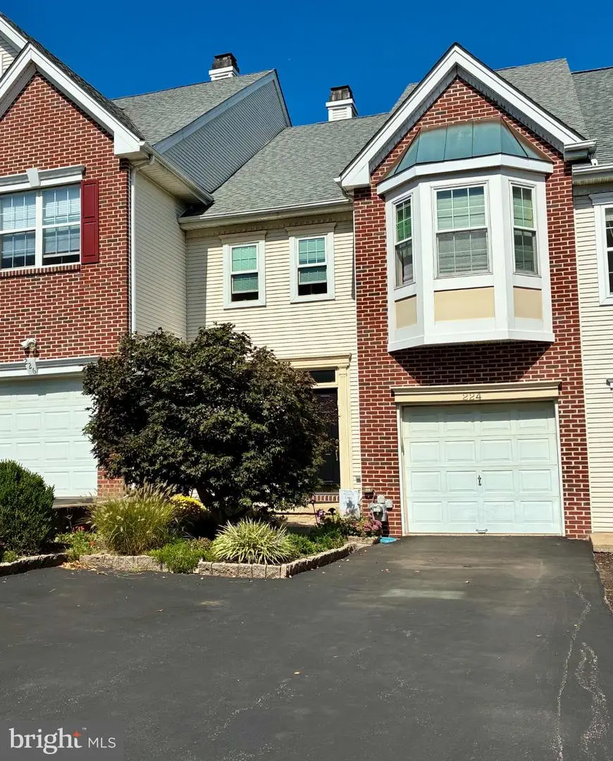 224 Lookout Pl, Wayne, PA 19087 - #2
