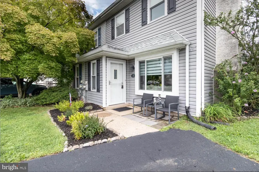 15 Carriage Dr, Horsham, PA 19044 - #2