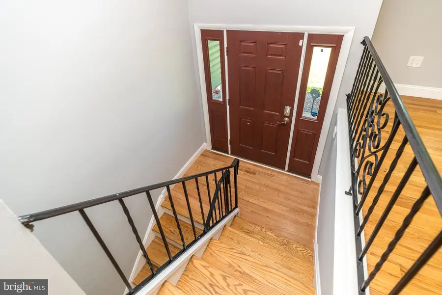 402 N Layfield Rd, Perkiomenville, PA 18074 - #2
