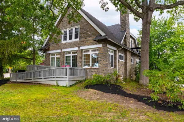 1564 Edge Hill Rd, ABINGTON, PA 19001