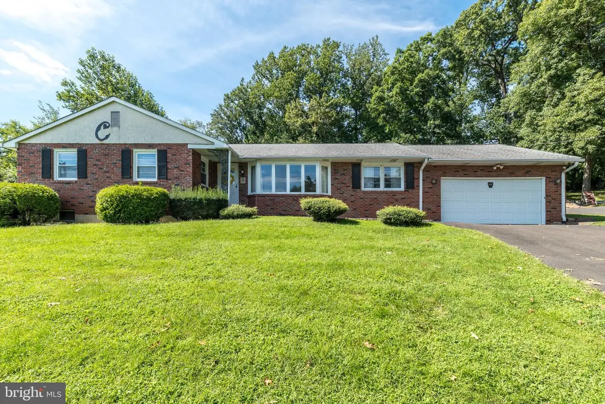 928 Twining Rd, Dresher, PA 19025 - #1