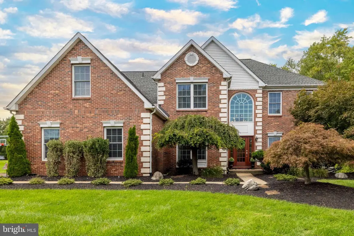 100 Chester Cir, North Wales, PA 19454 - #1