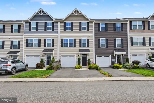 28 Castle Dr #, GILBERTSVILLE, PA 19525