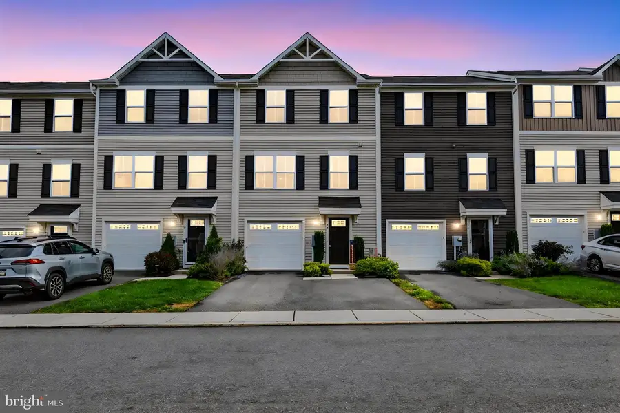 28 Castle Dr #, Gilbertsville, PA 19525 - #2