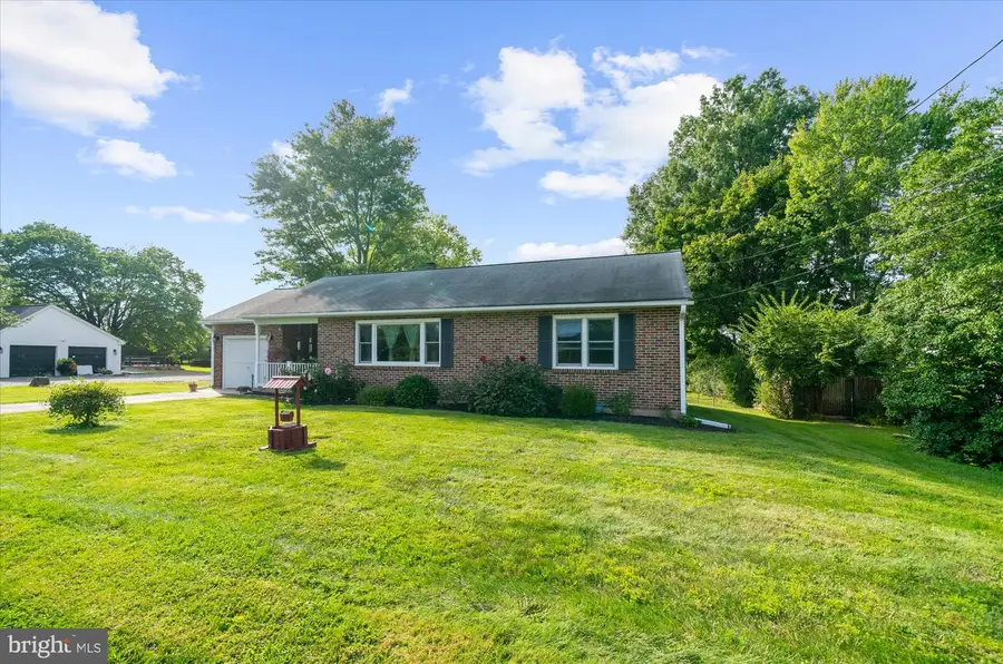 1207 Red Hill Rd, Pennsburg, PA 18073 - #3