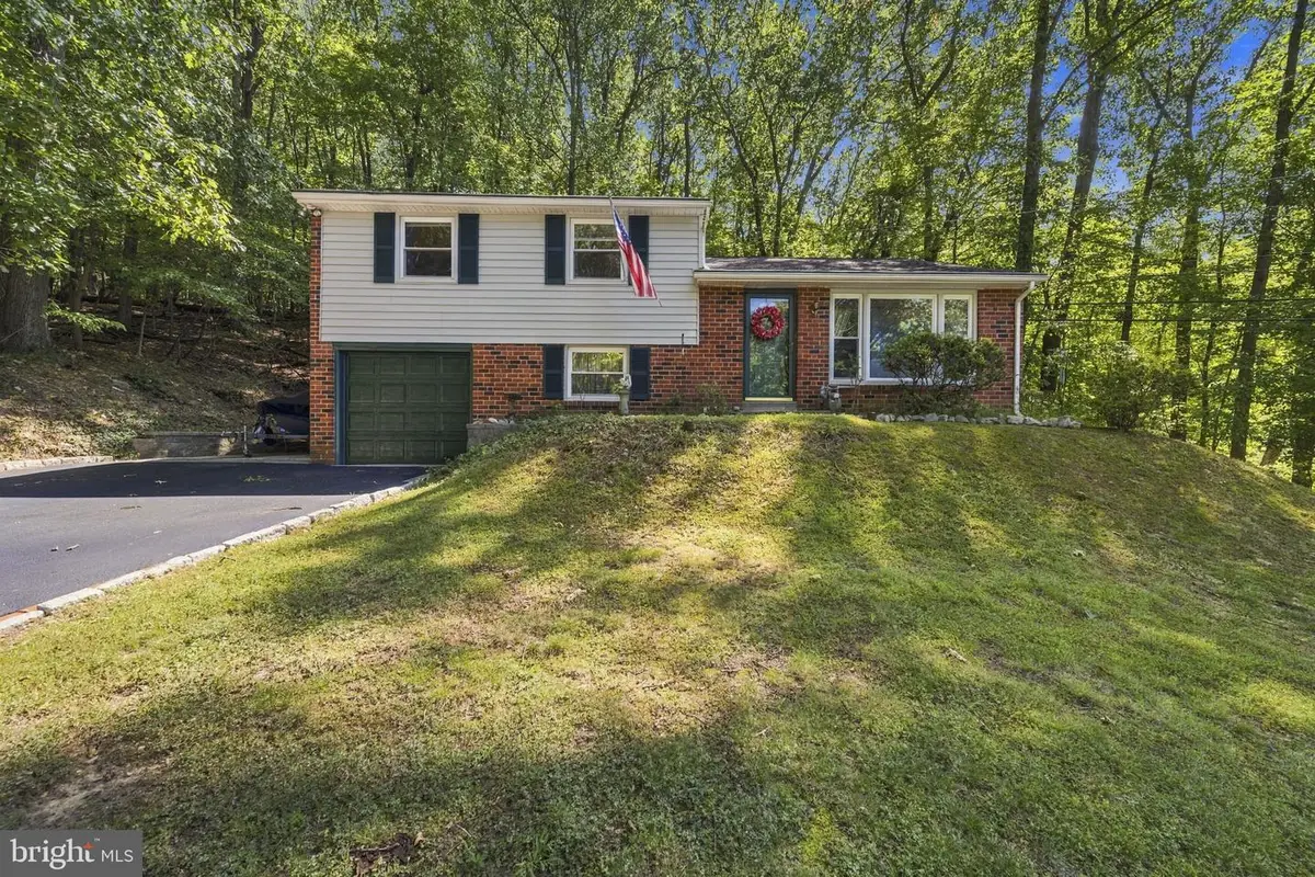 514 Forest Rd, Wayne, PA 19087 - #1