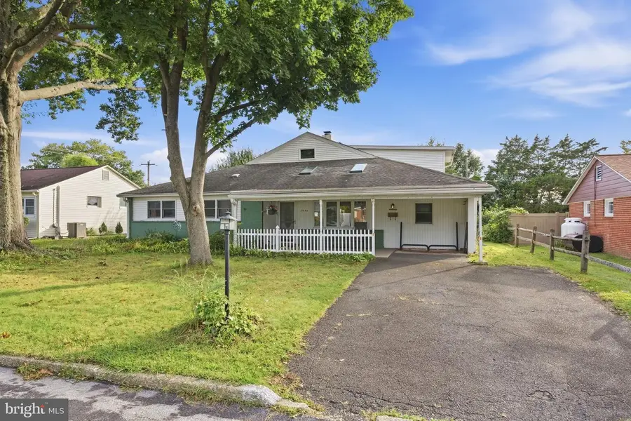 3036 Stoney Creek Rd, Norristown, PA 19401 - #3