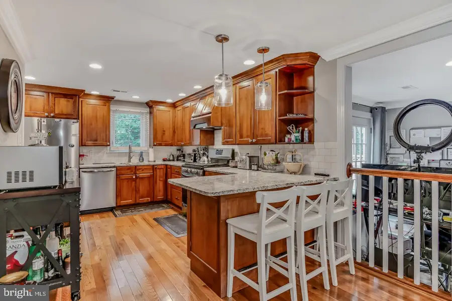 609 Haws Ln, Oreland, PA 19075 - #3