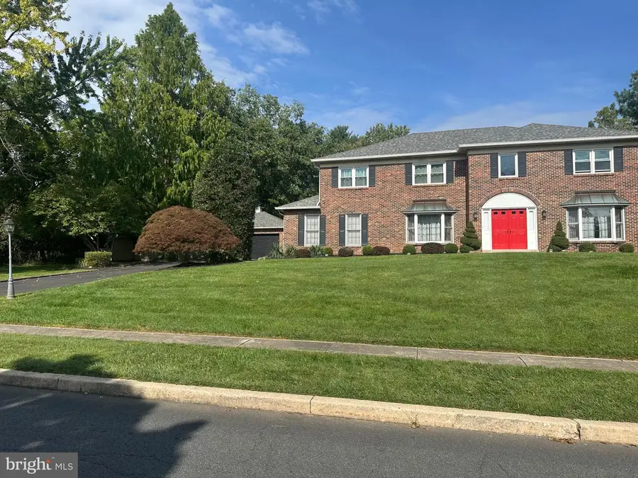 685 Wyndrise Dr, Blue Bell, PA 19422 - #2