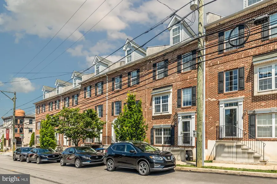 410 E Elm St, Conshohocken, PA 19428 - #3