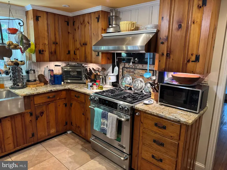 861 S Gulph Rd, King Of Prussia, PA 19406 - #2