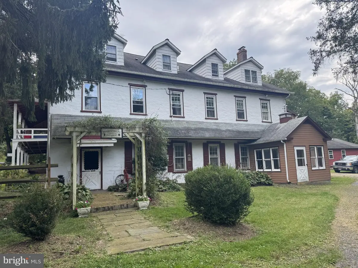 525 Creamery Rd, Telford, PA 18969 - #1