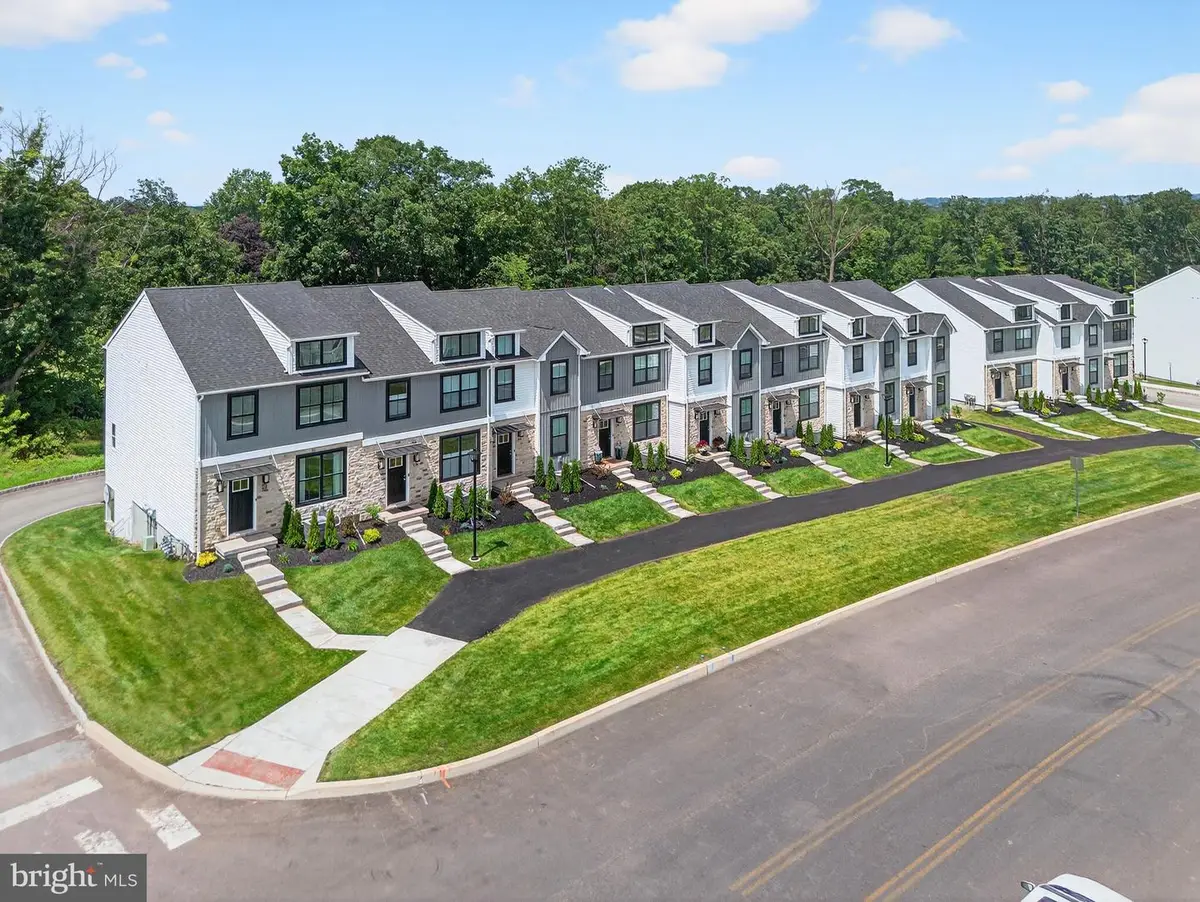628 Oak Dr #1-1, Harleysville, PA 19438 - #1