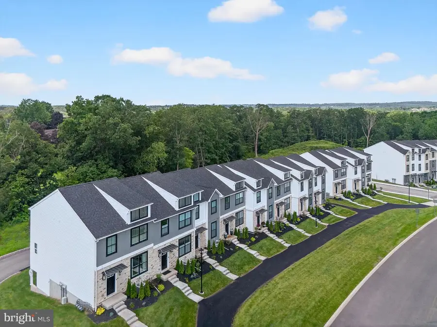 628 Oak Dr #1-1, Harleysville, PA 19438 - #2
