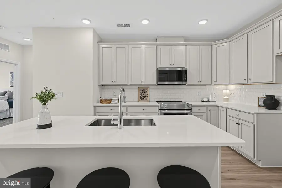 431 Washington St #2212 Firestone, Conshohocken, PA 19428 - #3