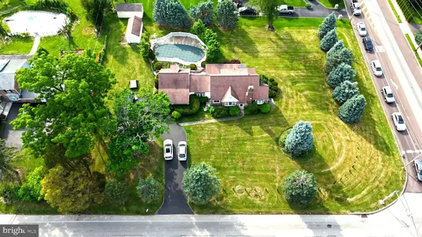2438 Pine #, HUNTINGDON VALLEY, PA 19006