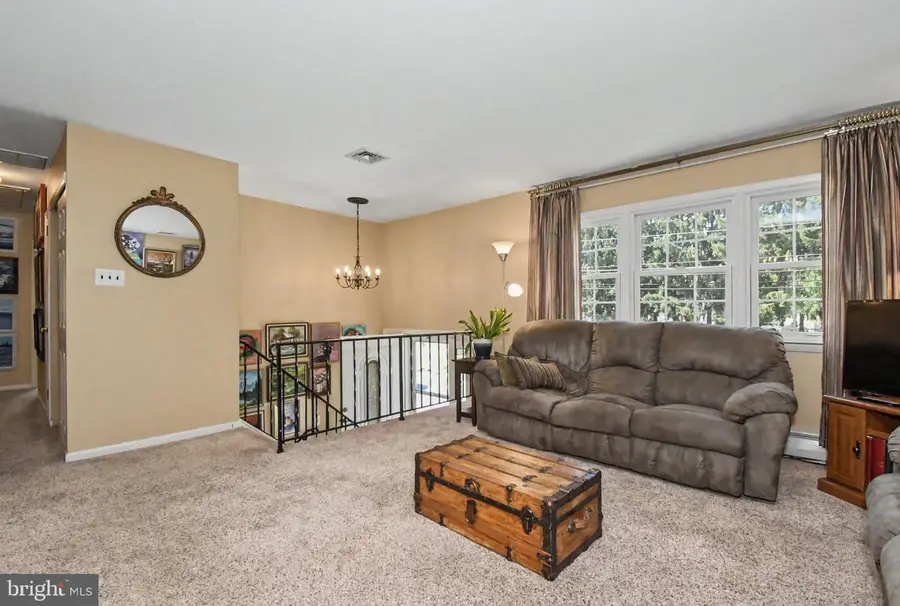 266 Level Rd, Collegeville, PA 19426 - #2