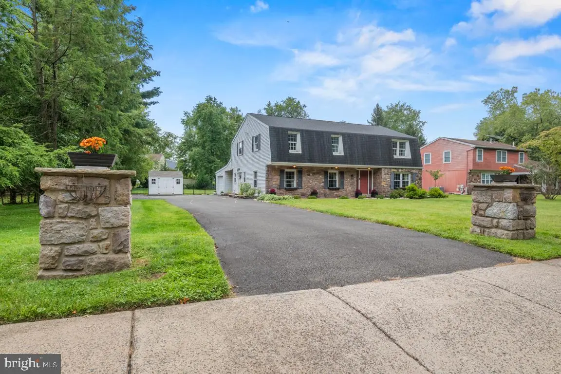 228 Lenape Dr, North Wales, PA 19454 - #1