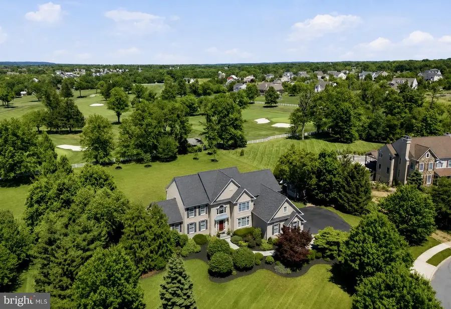 583 Oakmont Dr E, Telford, PA 18969 - #2
