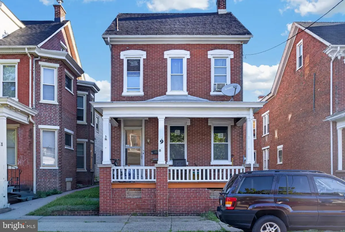 9 W 3rd St, Pottstown, PA 19464 - #1
