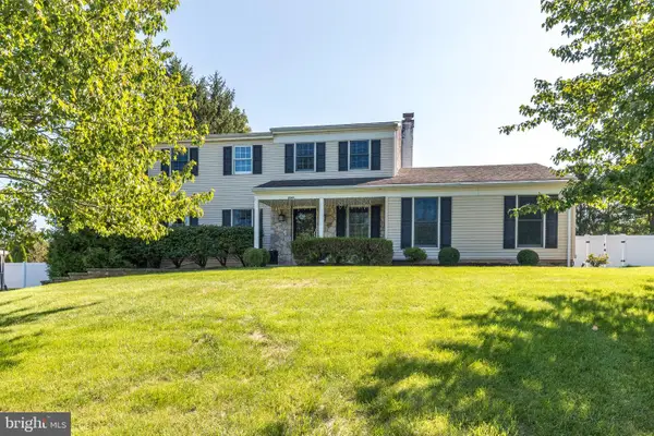 2049 Valley View Way, LANSDALE, PA 19446