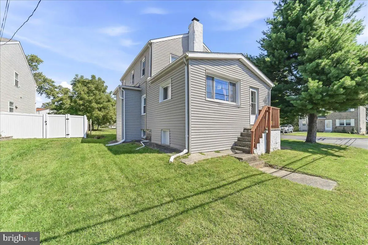 210 Summer Ave, Horsham, PA 19044 - #1