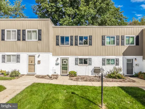 20 Fords Edge, ROYERSFORD, PA 19468