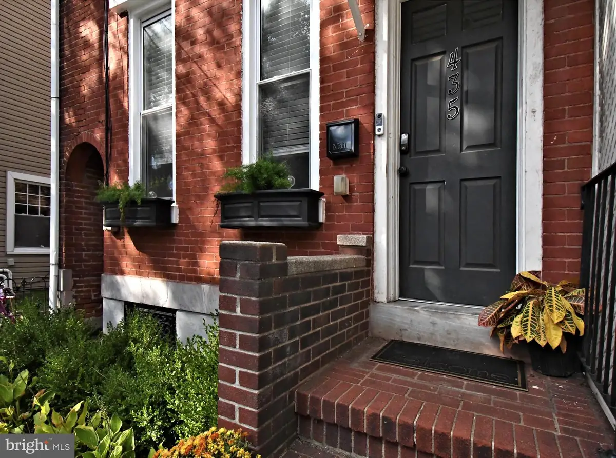 435 Walnut St #, Pottstown, PA 19464 - #1