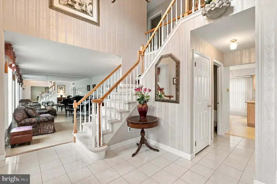201 Hemlock Cir, North Wales, PA 19454 - #3