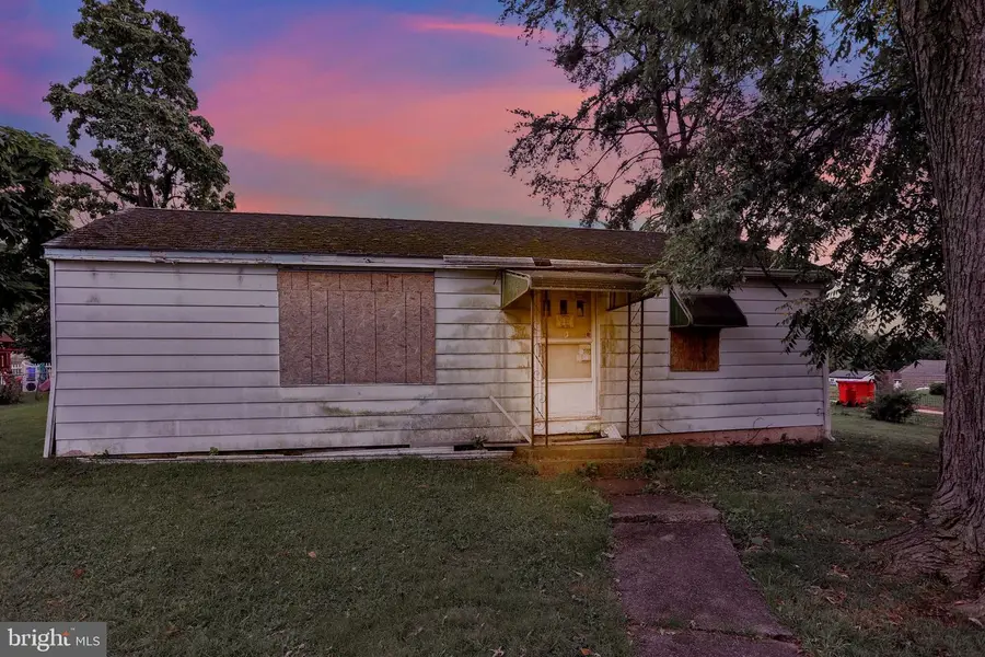 546 Lemon St, Pottstown, PA 19464 - #3