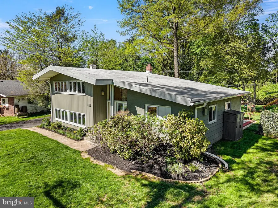 913 Harston Ln, Erdenheim, PA 19038 - #3
