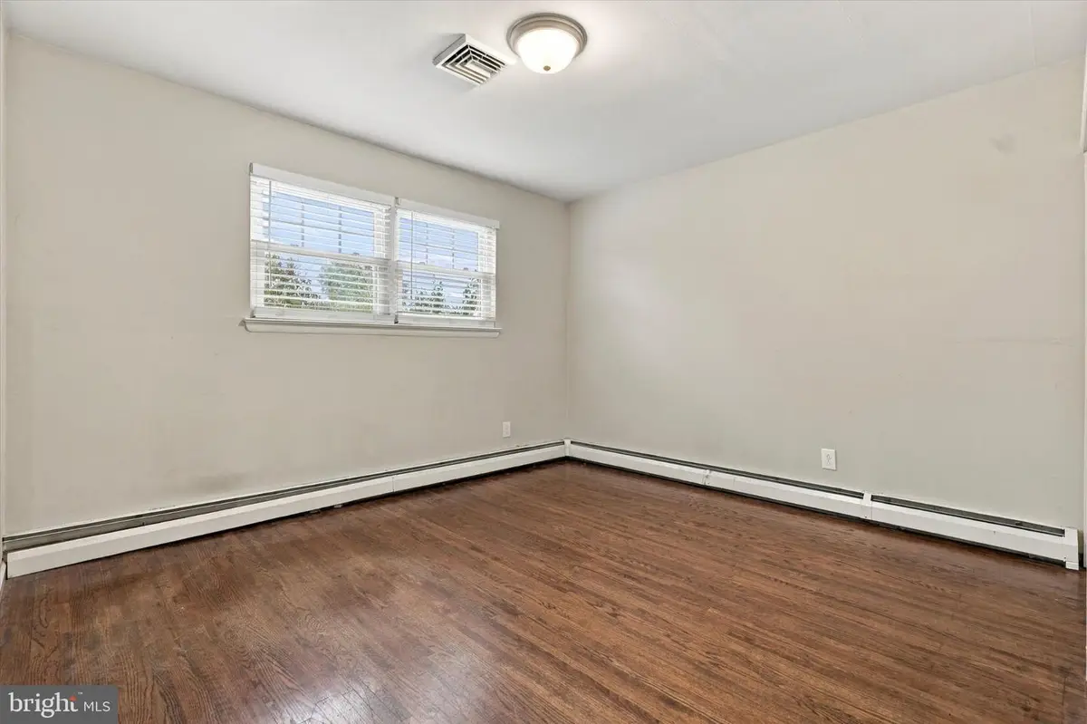 3207 Markle Rd, Norristown, PA 19403 - #1
