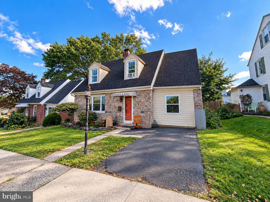 10 E 8th St, Pottstown, PA 19464 - #2