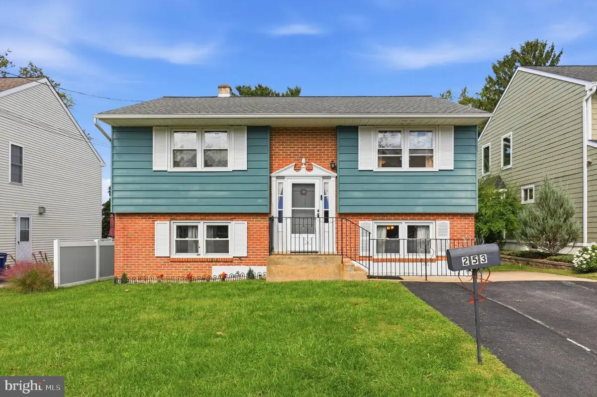 253 Highland Ave, Ambler, PA 19002 - #1