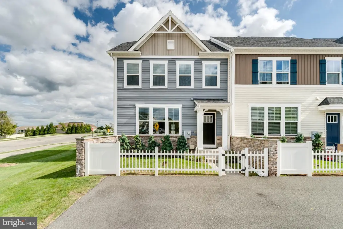 2 Ryan Ct, Gilbertsville, PA 19525 - #1
